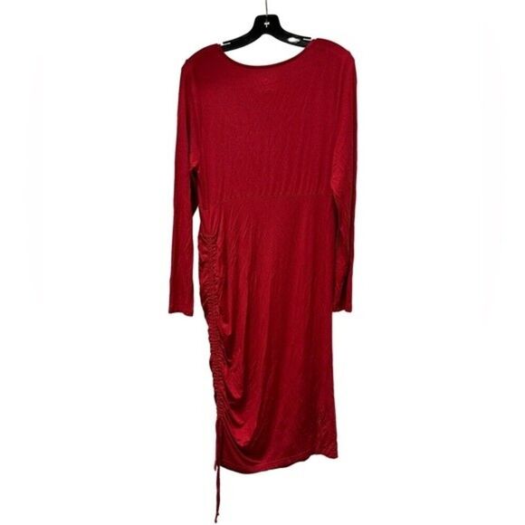 Maternity Isabel by Ingrid + Isabel Ruched Bodycon Dress - Picture 4 of 5